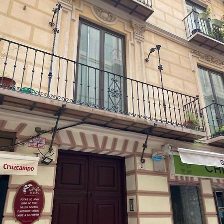 Holidays2Malaga Correo Viejo Next Cathedral Malaga With French Balconies 外观 照片