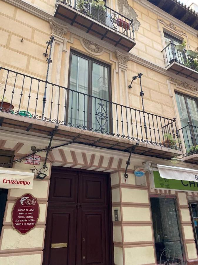 Holidays2Malaga Correo Viejo Next Cathedral Malaga With French Balconies 外观 照片